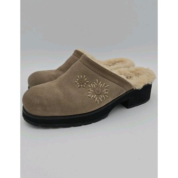 UGG Shearling Clog Womens 9 Tan Suede Embroidered Flower Solvang Lined Mule - Picture 1 of 10